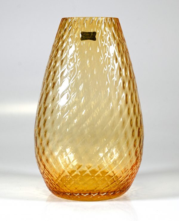 Vase amber, Marika